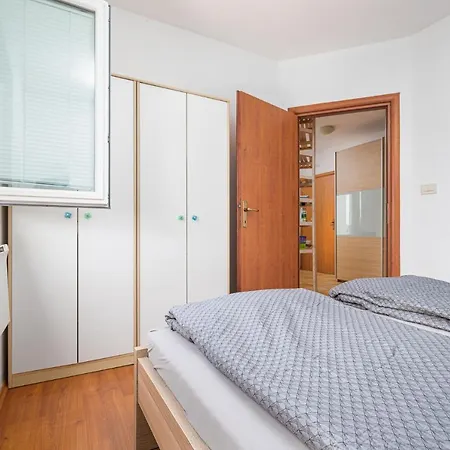 Apartman Mladen A2+1 With Private Parking Place