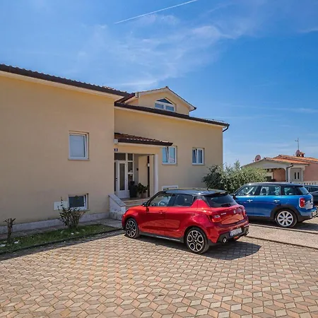 公寓 Mladen A2+1 With Private Parking Place Musalez